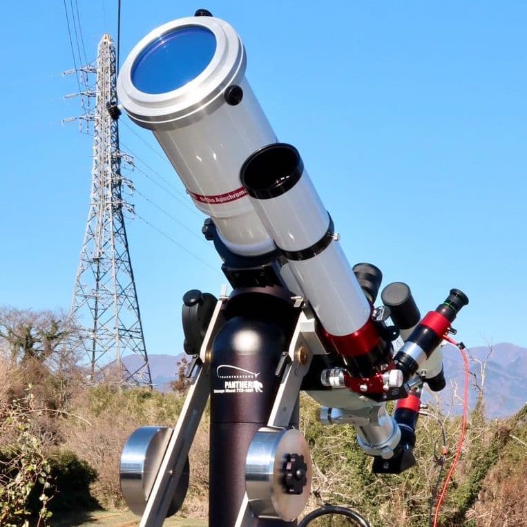 Yasuhiko setup square A Takahashi TOA-130 and a Lunt 80mm mounted on a TTS-160 panther telescope mount